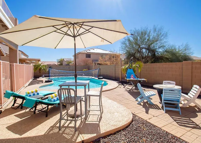 Luxurious Retreat. Free Htd Pool Outdoor Fun *